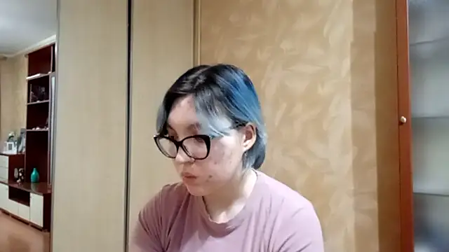 Snapshot of EvonTabb chatting on 02-18-26, 01:51 EvonTabb online show from 02-18-26, 01:51