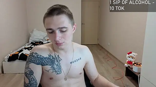 Snapshot of LEO__MILLER chatting on 06-17-26, 02:14 LEO MILLER online show from 06-17-26, 02:14