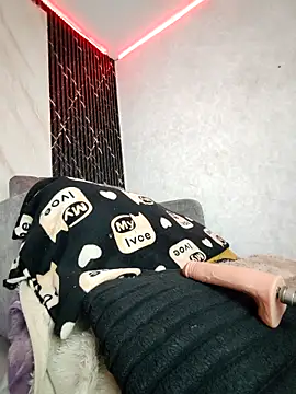 Isis Hot   online show from 04-09-26, 11:59