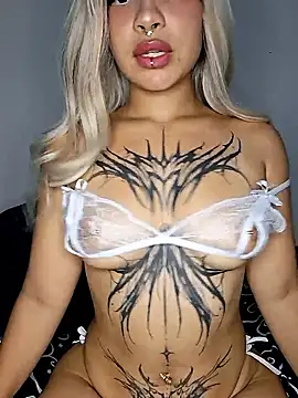 Ashnikko   online show from 01-13-26, 04:07