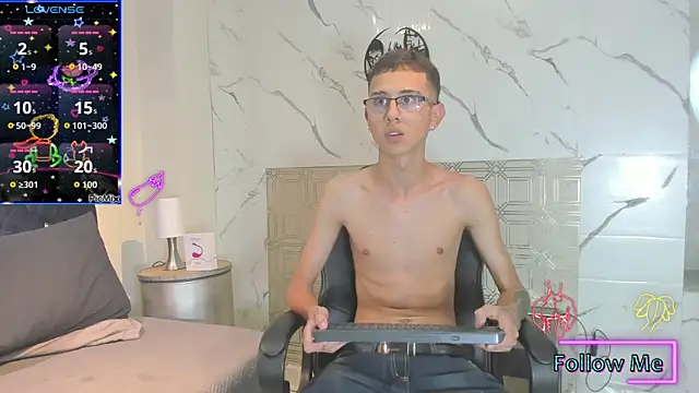 asher lux online show from 04-01-26, 10:07