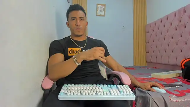 Snapshot of axelsavage042 chatting on 01-12-26, 07:41 axelsavage042 online show from 01-12-26, 07:41