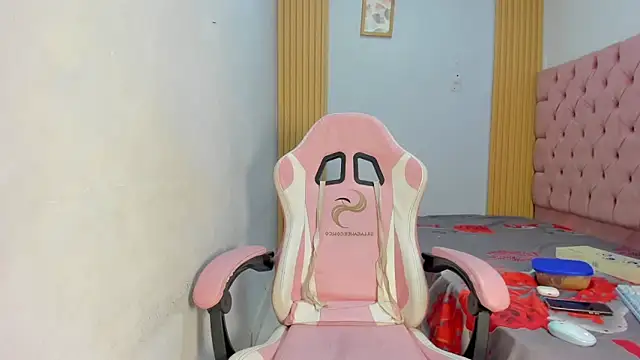 Snapshot of axelsavage042 chatting on 01-13-26, 08:03 axelsavage042 online show from 01-13-26, 08:03