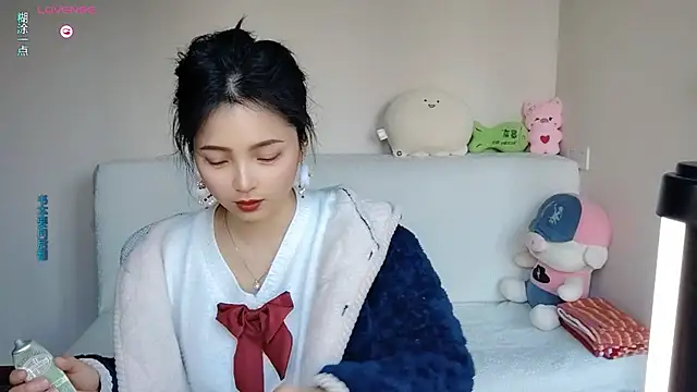 -J-o-y- online show from 01-08-26, 01:41