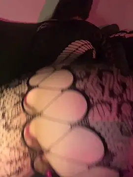 Snapshot of Annaluvv chatting on 04-07-26, 05:08 Annaluvv online show from 04-07-26, 05:08