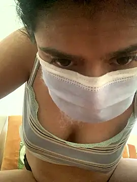 Snapshot of chafiaaa chatting on 01-08-26, 11:12 chafiaaa online show from 01-08-26, 11:12