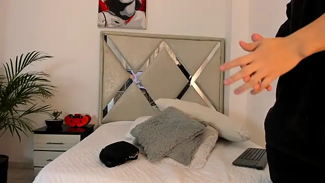 Snapshot of Liam_saint chatting on 02-19-26, 12:34 Liam saint online show from 02-19-26, 12:34