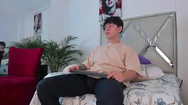 Snapshot of Liam_saint chatting on 03-05-26, 01:29 Liam saint online show from 03-05-26, 01:29