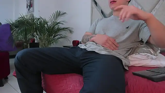 Snapshot of Liam_saint chatting on 03-06-26, 01:07 Liam saint online show from 03-06-26, 01:07