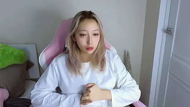 jasmilee online show from 02-14-26, 07:21