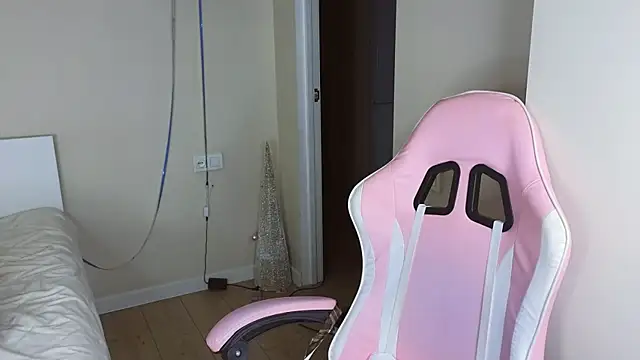 jasmilee online show from 03-20-26, 01:05