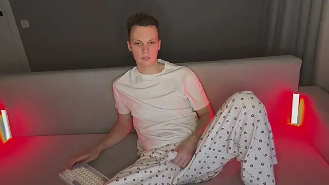 TeddyandMila online show from 01-12-26, 10:59