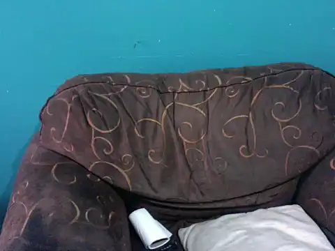 Snapshot of latinomoreno95 chatting on 01-05-26, 06:33 latinomoreno95 online show from 01-05-26, 06:33