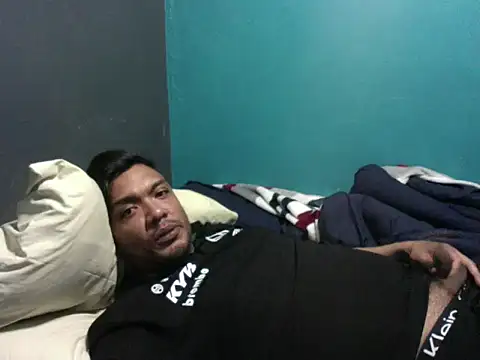 Snapshot of latinomoreno95 chatting on 04-05-26, 11:18 latinomoreno95 online show from 04-05-26, 11:18