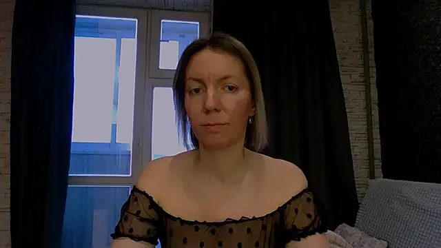 Amanda Luxe online show from 02-10-26, 03:10