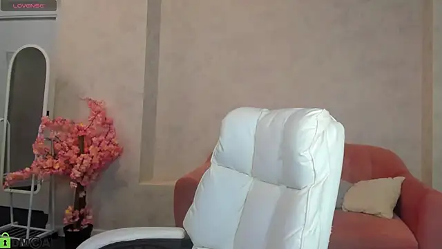 Snapshot of Marie_Hayes chatting on 05-20-26, 01:12 Marie Hayes online show from 05-20-26, 01:12