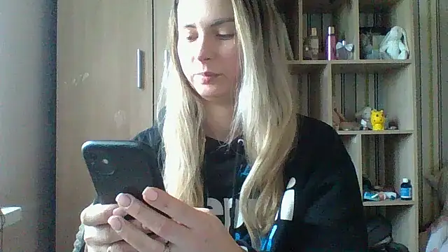 VikiLove765 online show from 02-13-26, 07:04