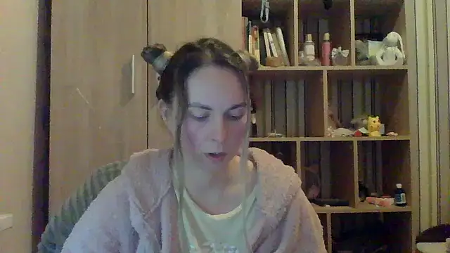 VikiLove765 online show from 02-28-26, 06:20