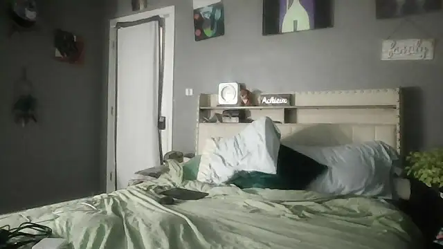 Derrick7799 online show from 01-10-26, 07:59