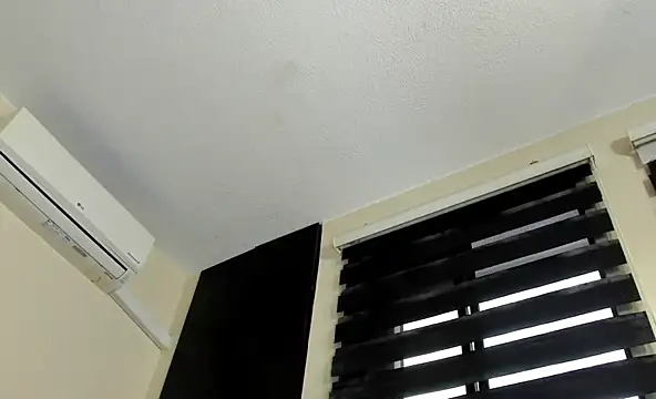 vanesadimaria online show from 02-05-25, 10:33