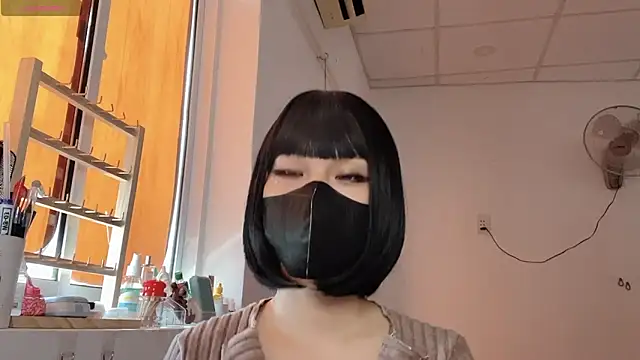 Snapshot of Tieu-May chatting on 02-16-26, 05:58 Tieu-May online show from 02-16-26, 05:58