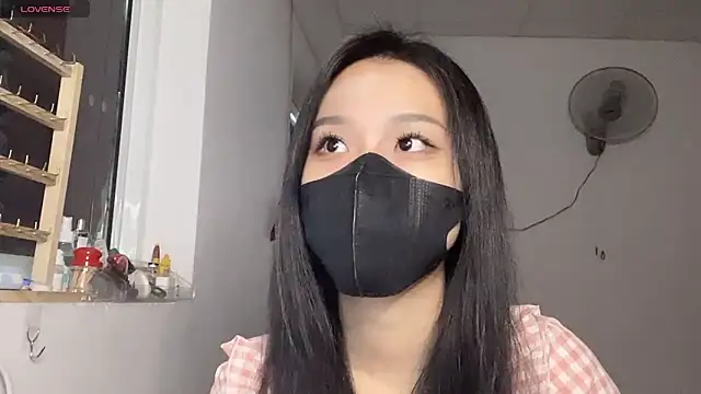 Snapshot of Tieu-May chatting on 02-27-26, 07:30 Tieu-May online show from 02-27-26, 07:30