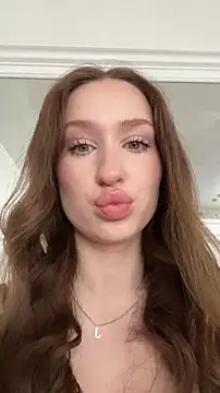 Snapshot of cuteeyesbaby chatting on 04-10-26, 09:47 cuteeyesbaby online show from 04-10-26, 09:47