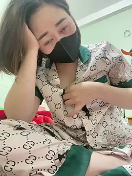 Quyenhot18 online show from 01-15-26, 03:05