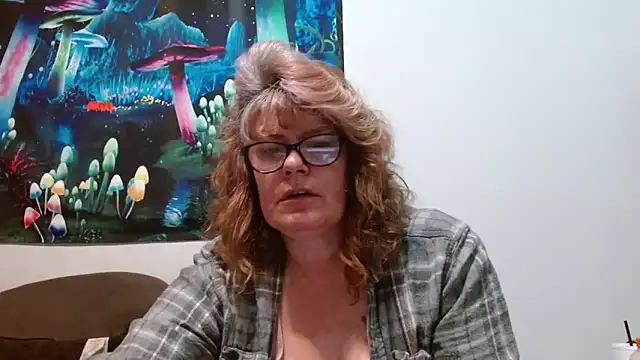 ladylavende3 online show from 02-15-26, 06:43