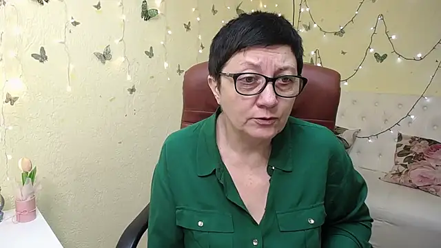 EmilyL0ve online show from 03-22-26, 06:17