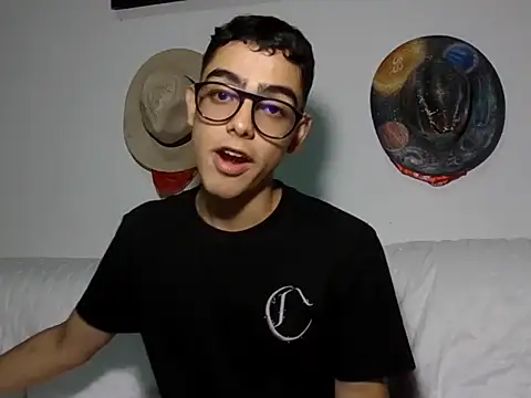 Colombian0baby online show from 01-13-26, 11:21