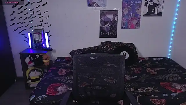 Snapshot of Scarleth_Shadow1 chatting on 01-10-26, 12:29 Scarleth Shadow1 online show from 01-10-26, 12:29