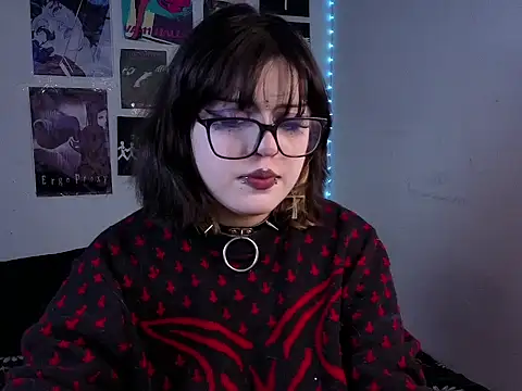 Snapshot of Scarleth_Shadow1 chatting on 04-23-26, 02:46 Scarleth Shadow1 online show from 04-23-26, 02:46