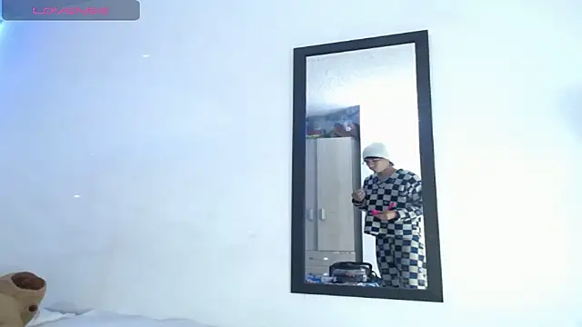 YourSecretCraving online show from 03-06-26, 05:31