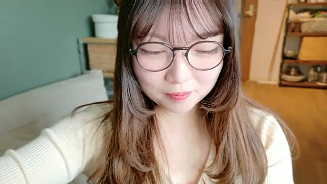   Yui  online show from 03-02-26, 12:57