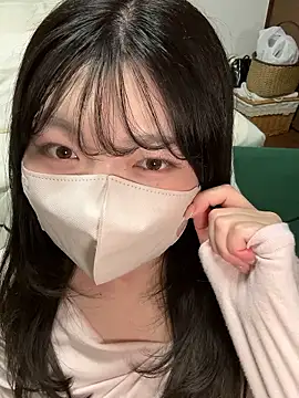   Yui  online show from 04-05-26, 12:02