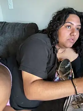 Angeliccreamyrican online show from 04-17-26, 09:29