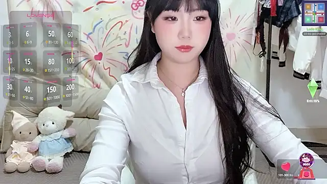 Snapshot of xiaoguai99 chatting on 05-08-26, 01:05 xiaoguai99 online show from 05-08-26, 01:05
