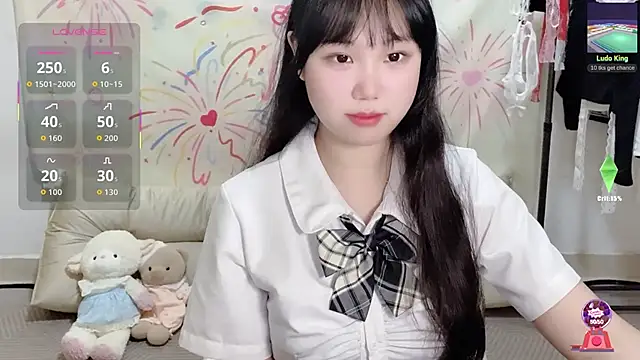 Snapshot of xiaoguai99 chatting on 06-14-26, 11:34 xiaoguai99 online show from 06-14-26, 11:34