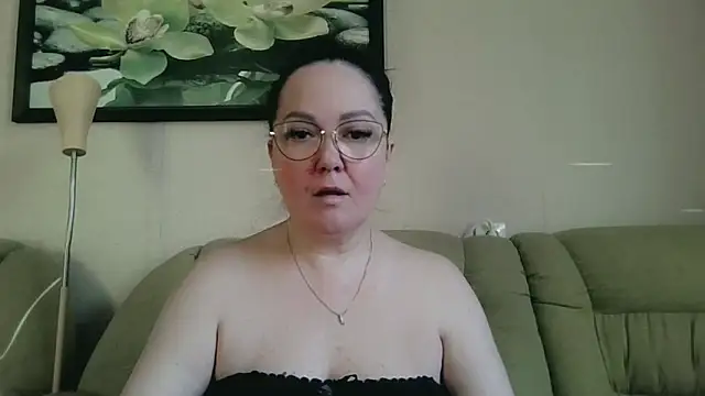 infinity loveliness online show from 05-19-26, 05:36
