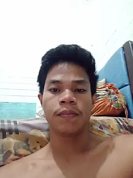 Snapshot of Tengkuis44 chatting on 08-03-26, 10:46 Tengkuis44 online show from 08-03-26, 10:46