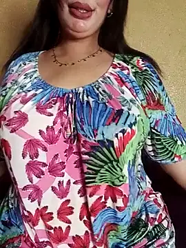 Snapshot of charmoutak_nada chatting on 05-17-26, 09:00 charmoutak nada online show from 05-17-26, 09:00
