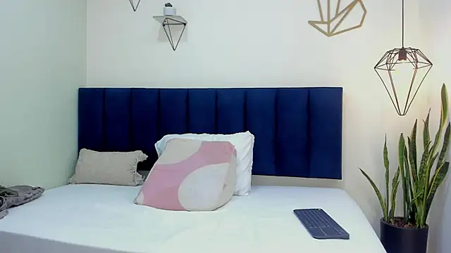 mayaevansmg online show from 02-20-26, 12:16