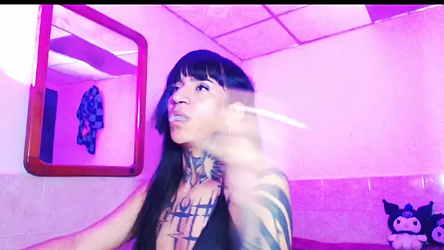 Snapshot of jazmin_wolf chatting on 01-10-26, 01:24 jazmin wolf online show from 01-10-26, 01:24