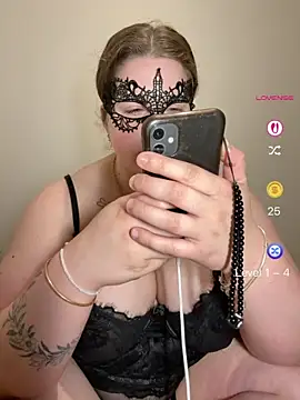 Snapshot of cherrylust12 chatting on 04-27-26, 10:19 cherrylust12 online show from 04-27-26, 10:19