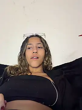 vicky bass  online show from 03-11-26, 02:28