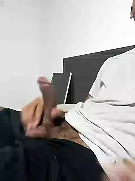 Snapshot of moreno_alpha_br chatting on 02-06-26, 02:16 moreno alpha br online show from 02-06-26, 02:16