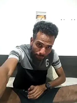 Snapshot of moreno_alpha_br chatting on 02-13-26, 03:02 moreno alpha br online show from 02-13-26, 03:02