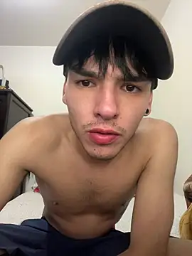 ErickRojass3 online show from 01-09-26, 02:36