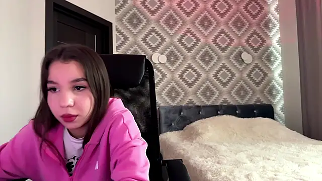 tiffanyrap online show from 01-07-26, 07:33